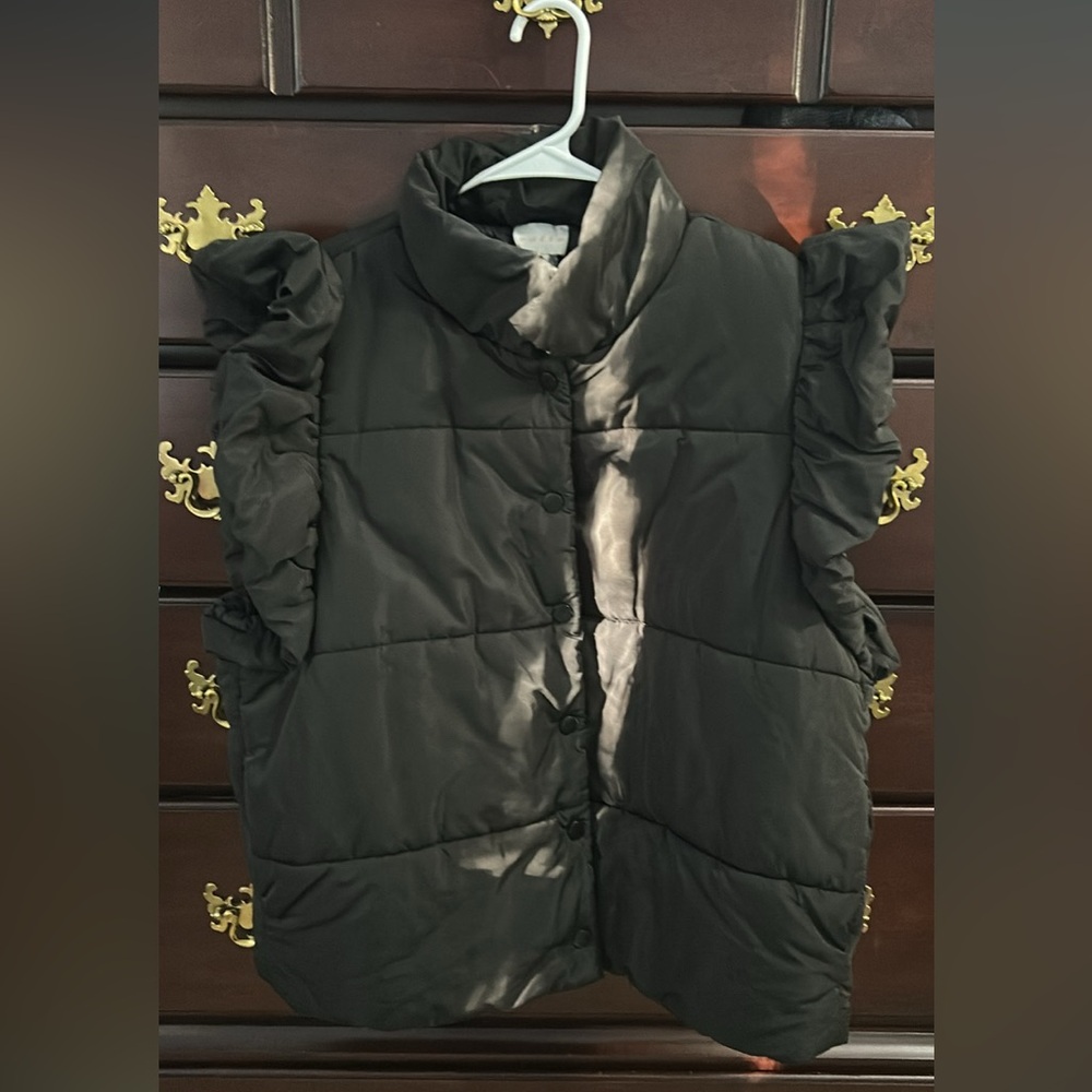 Black Ruffled Puffer Vest